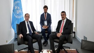 MINISTER TEKİN MEETS WITH HIS ALGERIAN COUNTERPART IN PARIS